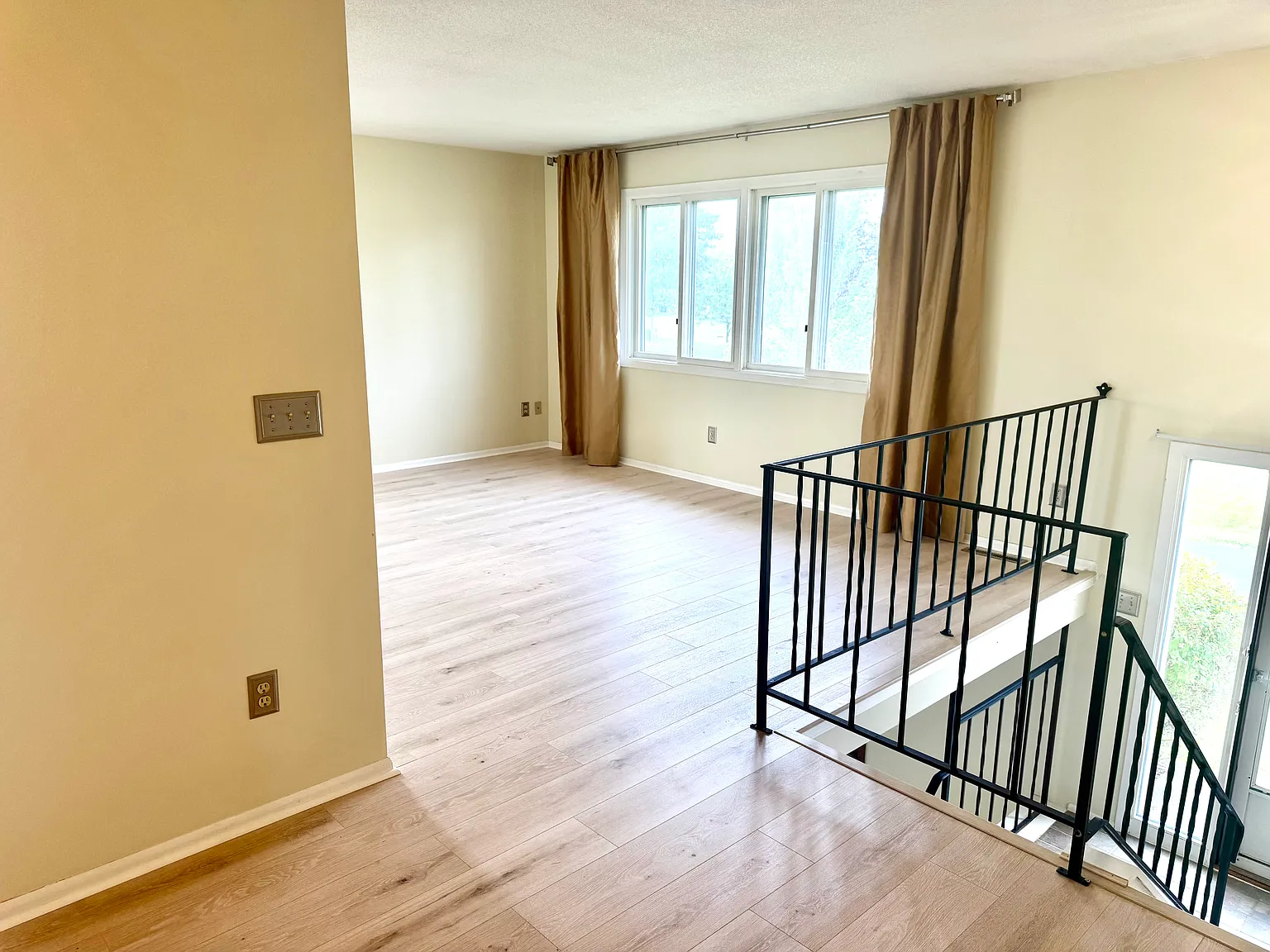 2 bed, 1450 sqft, $2,150 — Photo 4