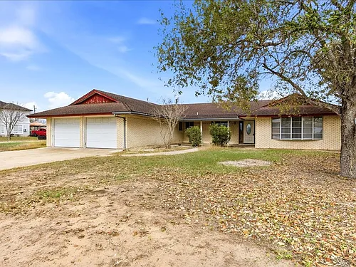 134 Robinhood Dr Photo 1