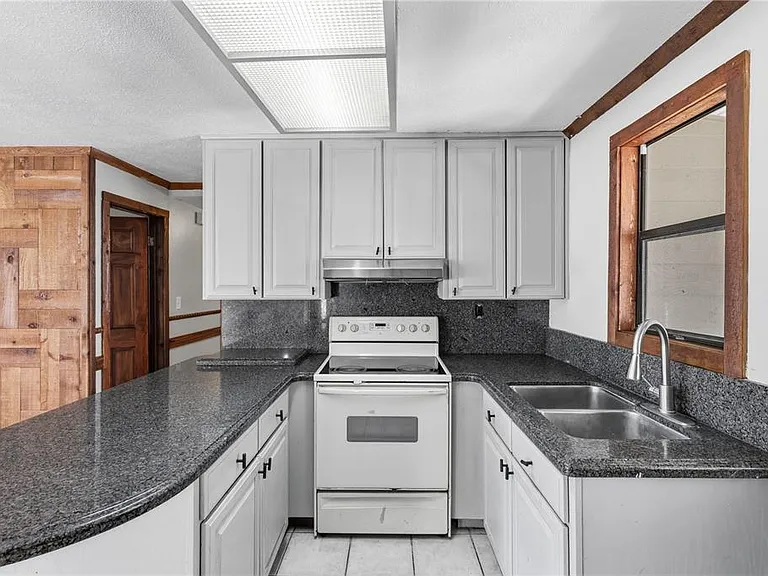 10301 Trail Ridge Ln — Photo 9