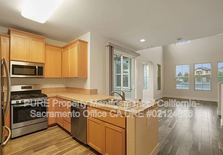 11091 International Dr — Photo 9