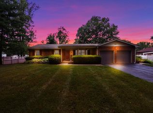 9571 Iris Dr, West Chester, OH 45241