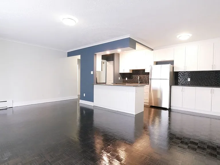 4 Superior Ave #8 — Photo 5