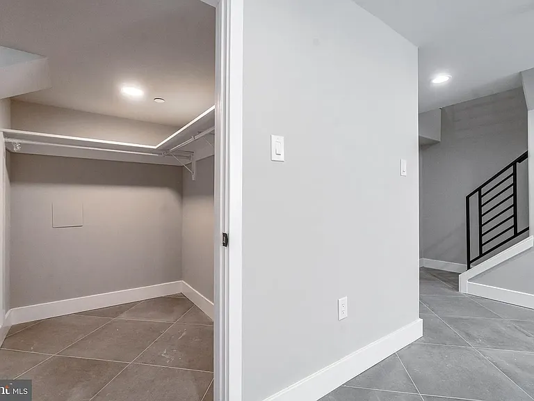 1223 Leopard St #1 — Photo 10