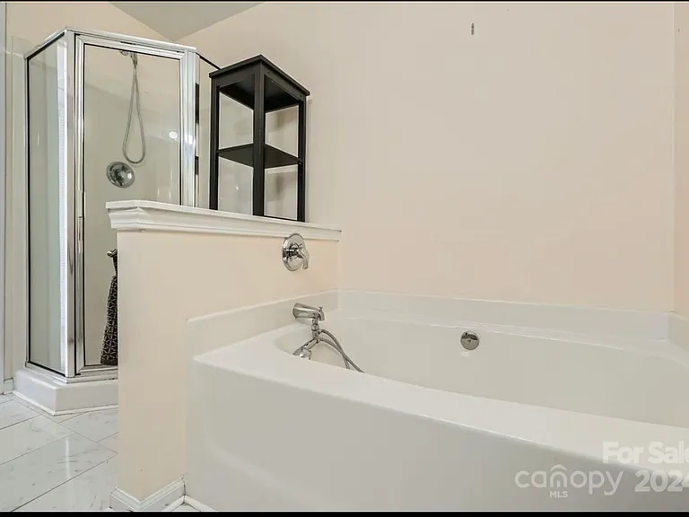 5424 River Falls Dr — Photo 13