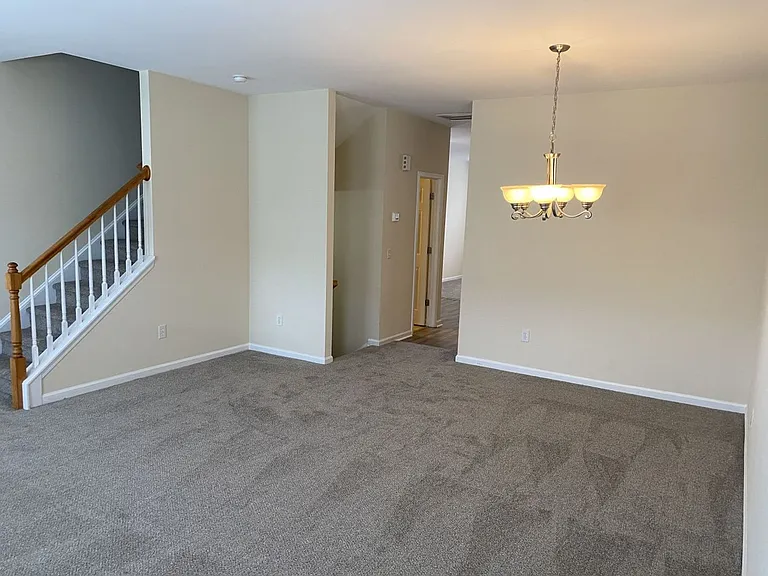 10020 Kings Parade Blvd — Photo 9