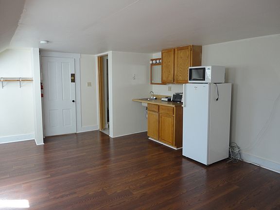 4th image of 1456 Neil Ave APT 4C