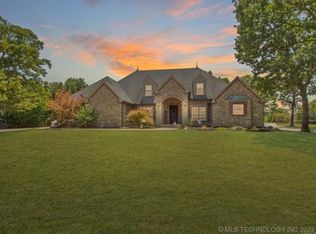 20517 S Garnett Rd, Bixby, OK 74008