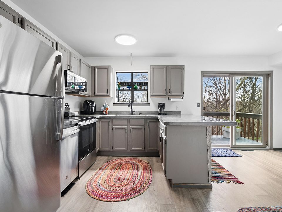 1st image of 410 Clarke Dr APT B
