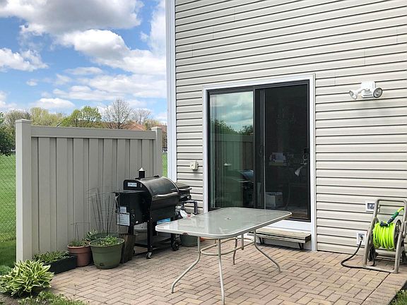 4th image of 1058 E Randville Dr