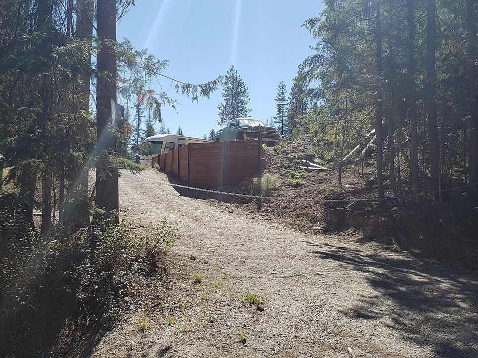 1st image of 217 Creekside Dr