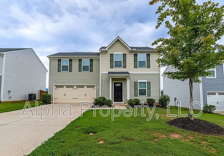 10 Torrington Dr — Photo 1