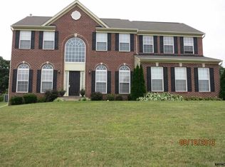 15 Shire Ln, York, PA 17406