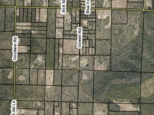9716 Silver Lake Rd, Fountain, FL 32438
