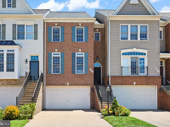 6806 Witton Cir, Gainesville, VA 20155
