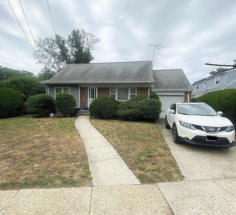 1st image of 255 W Centennial Avenue