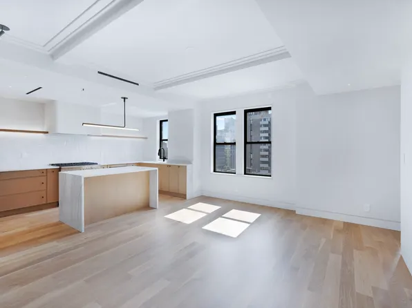 65 East 96th Street image 3 of 20