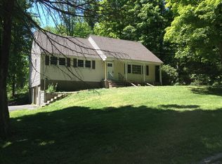 20 Riverview Rd, Oak Ridge, NJ 07438