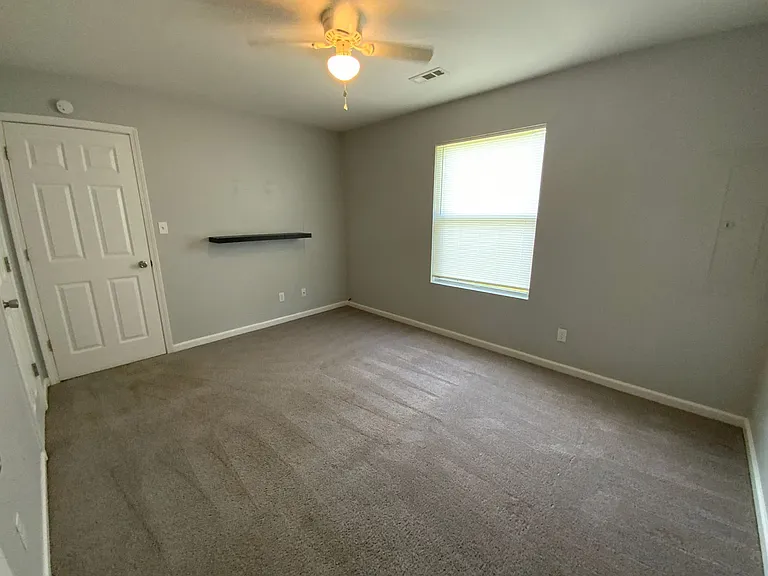 4621 - 4623 W Bainbridge Dr — Photo 12