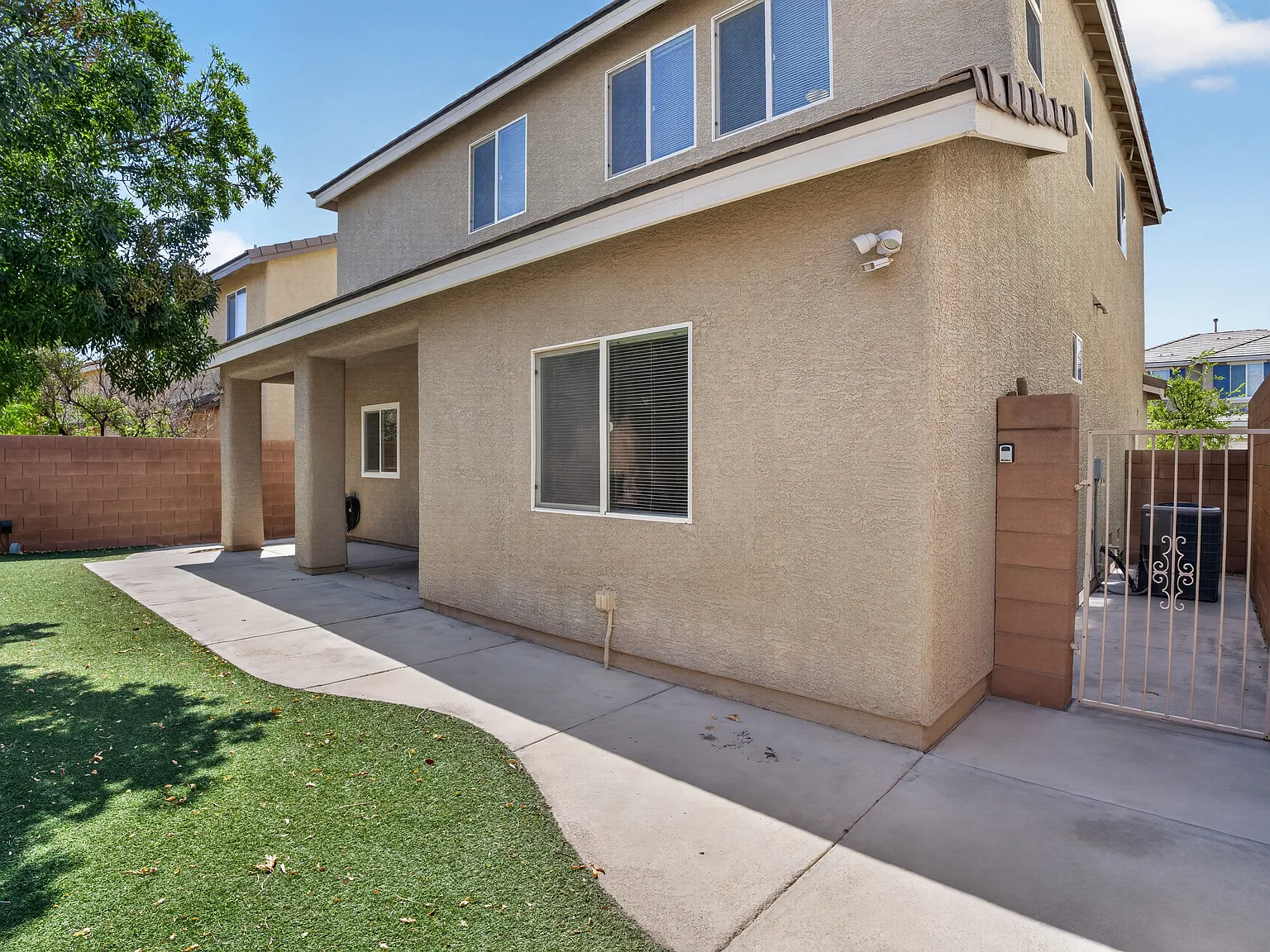 4 bed, 1848 sqft, $2,495 — Photo 4