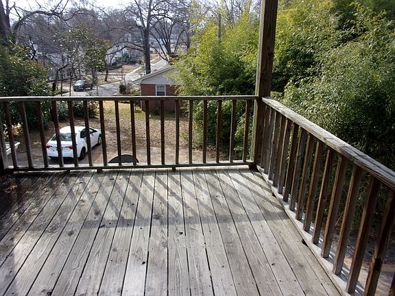 5th image of 401 Charlotte Ave APT D