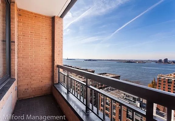 5th image of 99 Battery Pl APT 16G