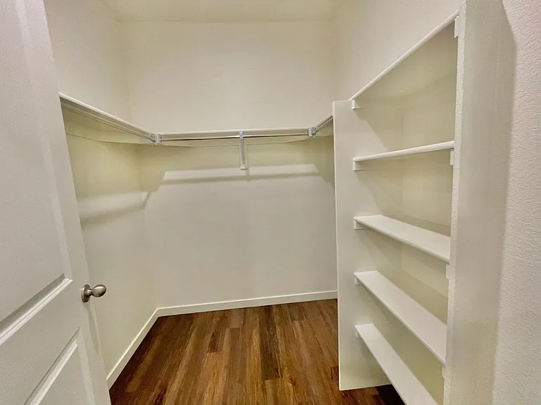 6051 Holstein Dr — Photo 11