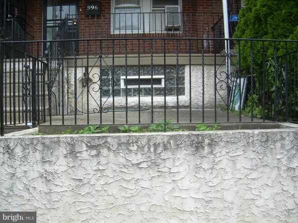 996 Anchor St, Philadelphia, PA 19124