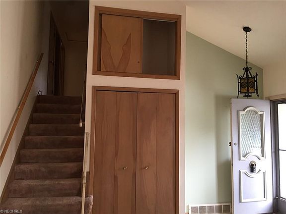 5th image of 1103 Hillrock Dr