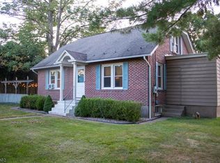 41 Everittstown Rd, Frenchtown, NJ 08825