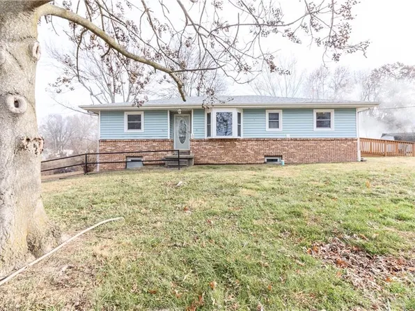 102 Moniteau St, Windsor, MO 65360