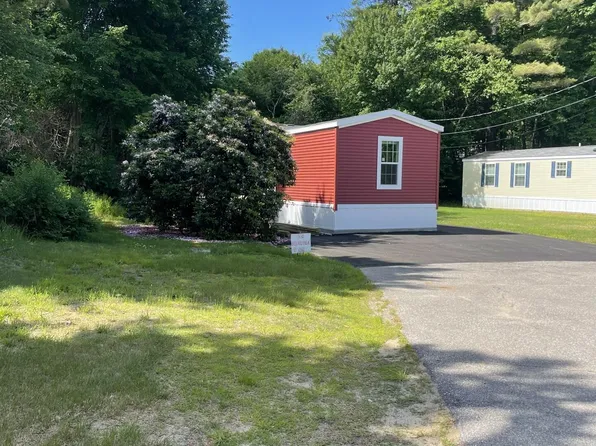1 Skyline Avenue, Hooksett, NH 03106