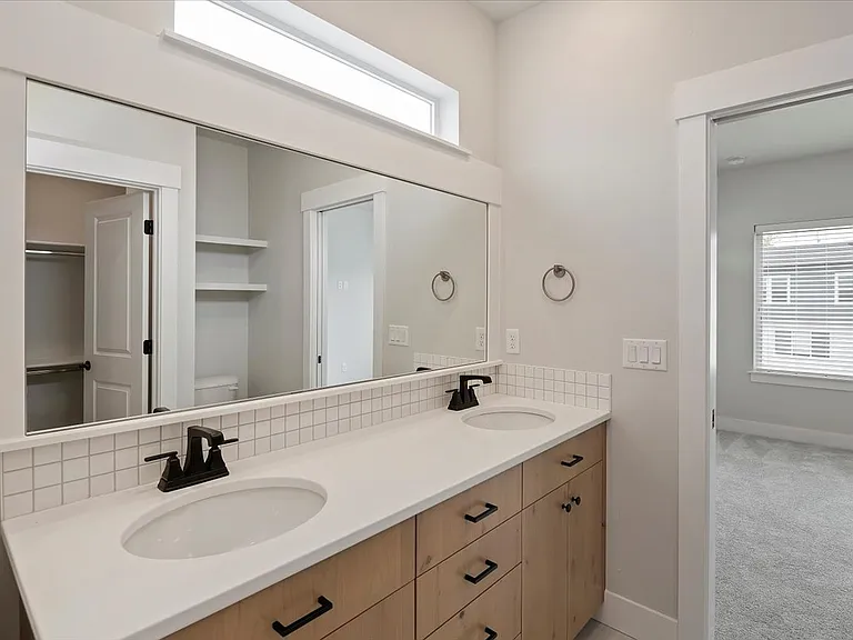 Bradbury Luxury Townhomes — Photo 52