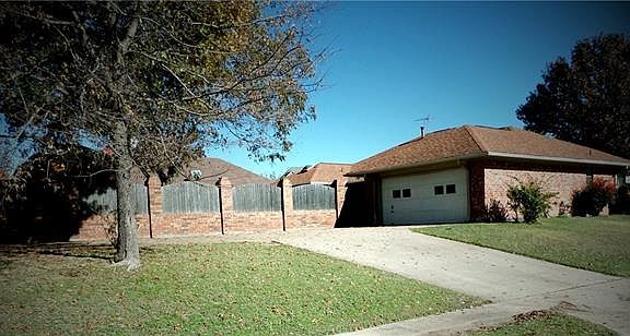 5th image of 2203 Meandering Way