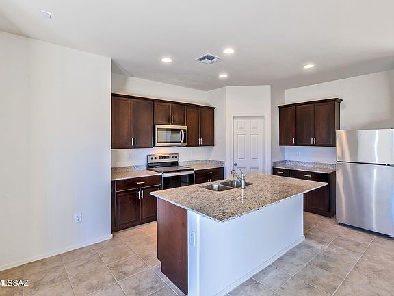 5th image of 7625 S Paseo Del Fado