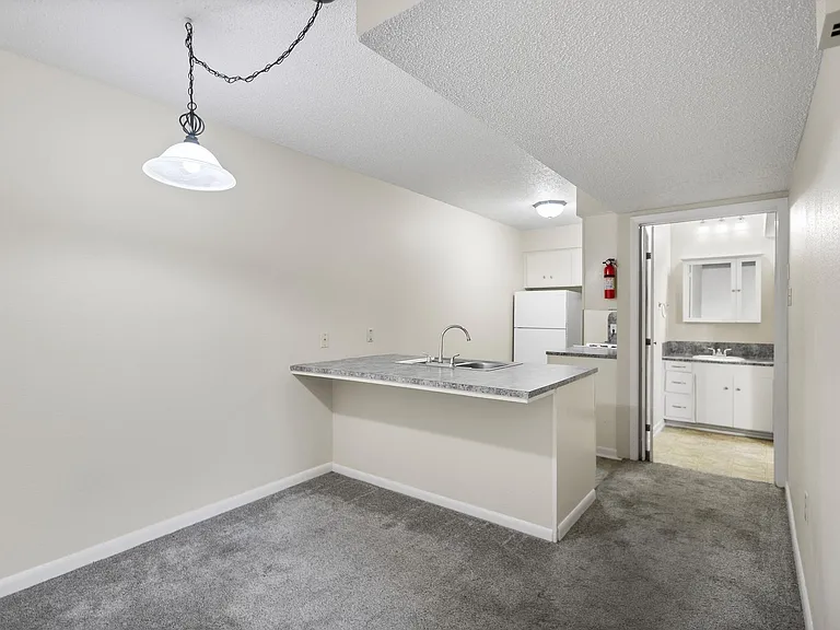 901 Raguet St — Photo 14