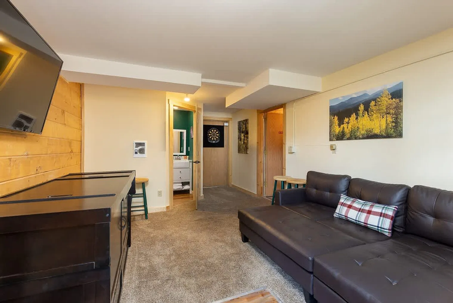 3 bed, 3.0 bath, $6,782 — Photo 3
