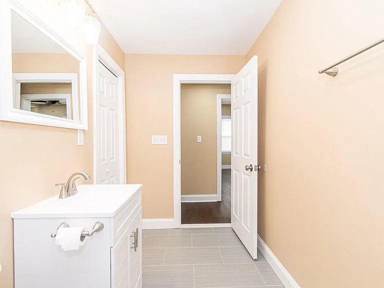 4103 Barrington Rd #2 — Photo 11