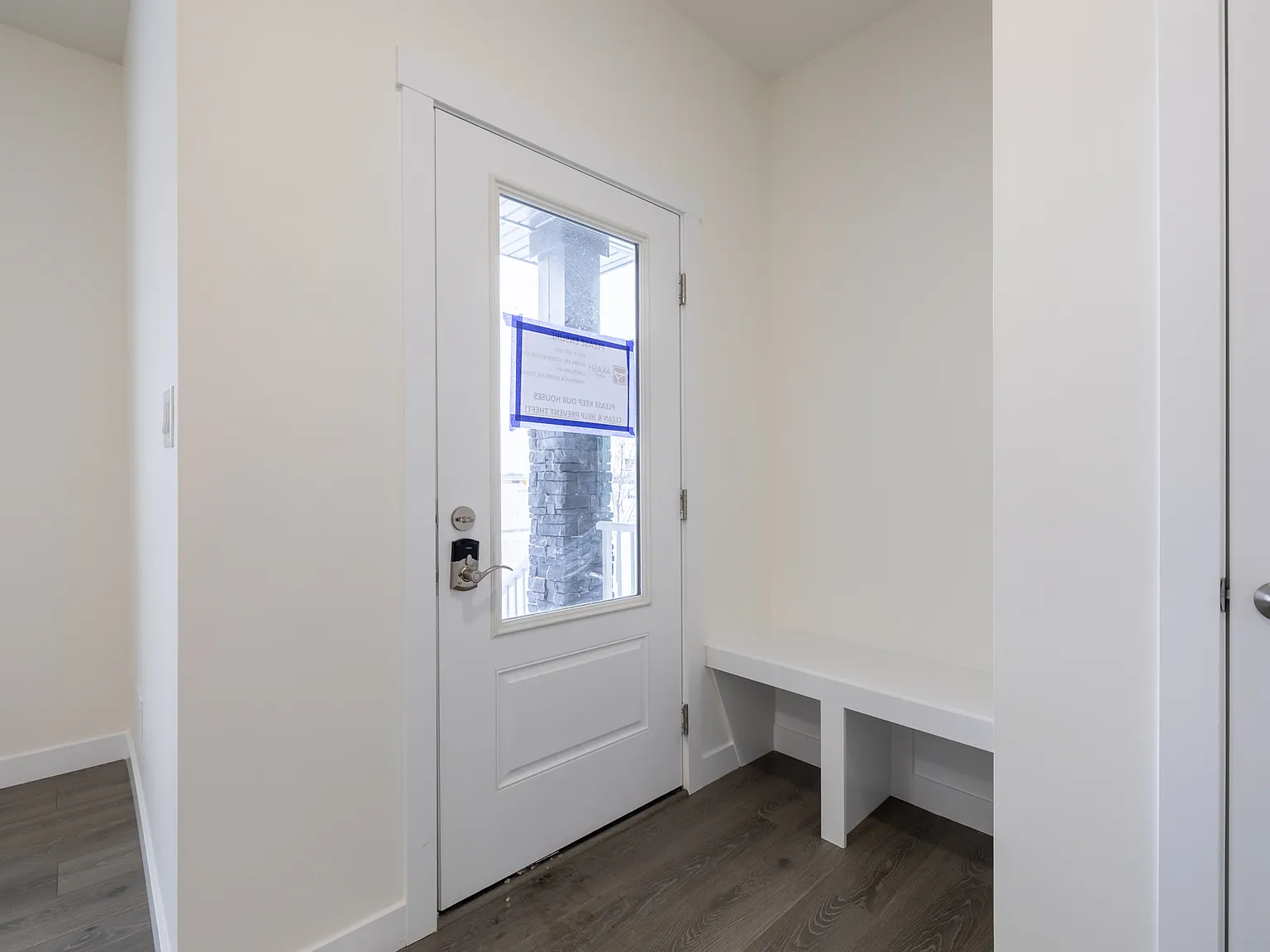 SF136 - 3 Bedroom Mainfloor Suite — Photo 3