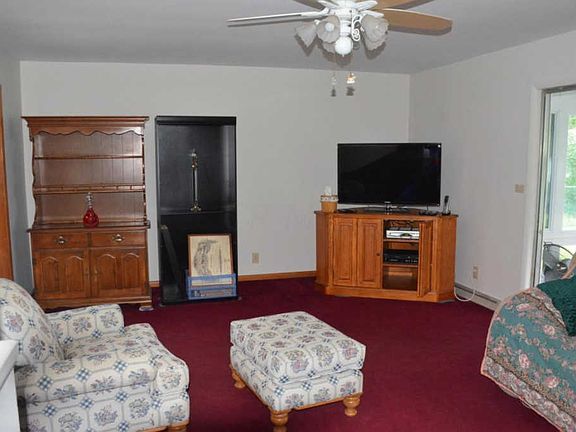 4th image of 437 Hickory Dr