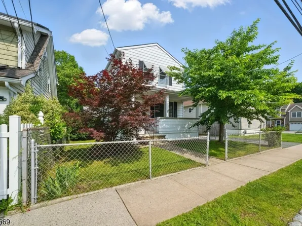 21 Hillside Ave, Dover Town, NJ 07801