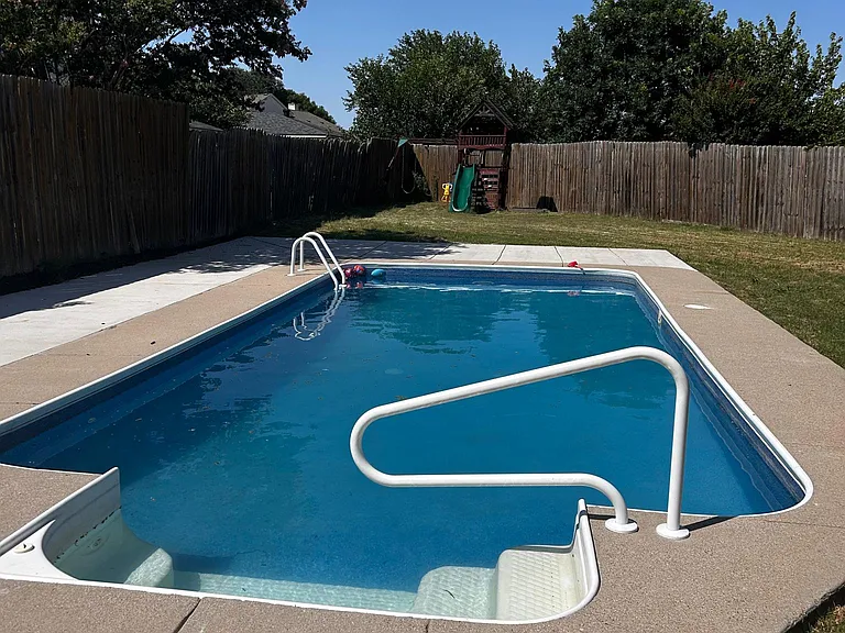 704 Gull Cir — Photo 17