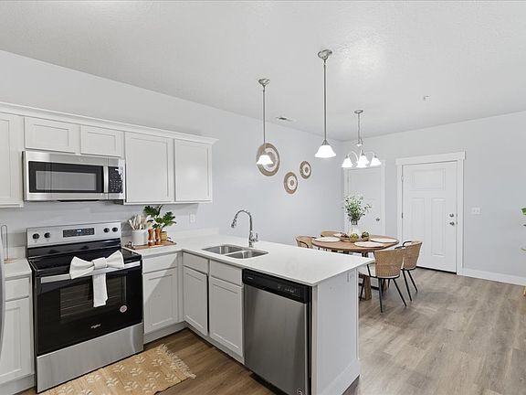 5th image of 14469 S Selving Way Unit C201