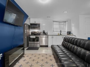 16 Golden Blvd E #2, Welland, ON L3B 1H2