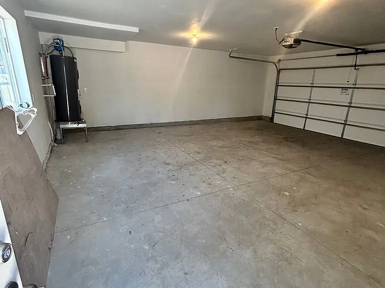 2106 S Vista Ave — Photo 3