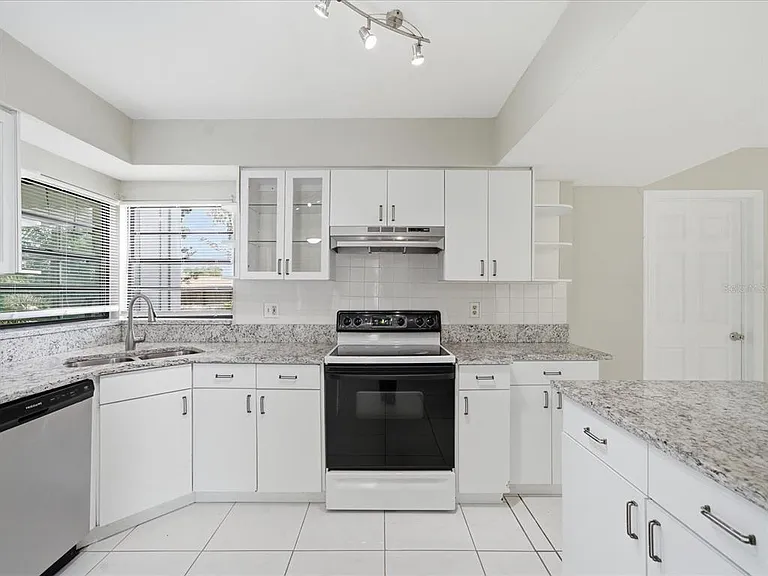 11314 Laurel Crest Ln — Photo 6