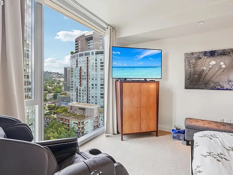 841 SW Gaines St #1400 — Photo 12