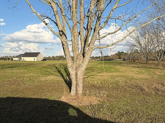 5th image of 39 Lakeview Cir