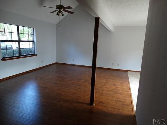 3rd image of 6911 Heather Oaks Dr