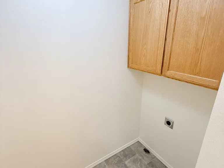 5481-5483 Glenridge Way #5485 — Photo 10