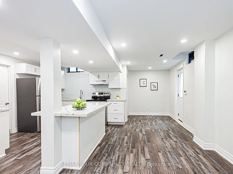 33 Durness Ave #BASEMENT — Photo 19
